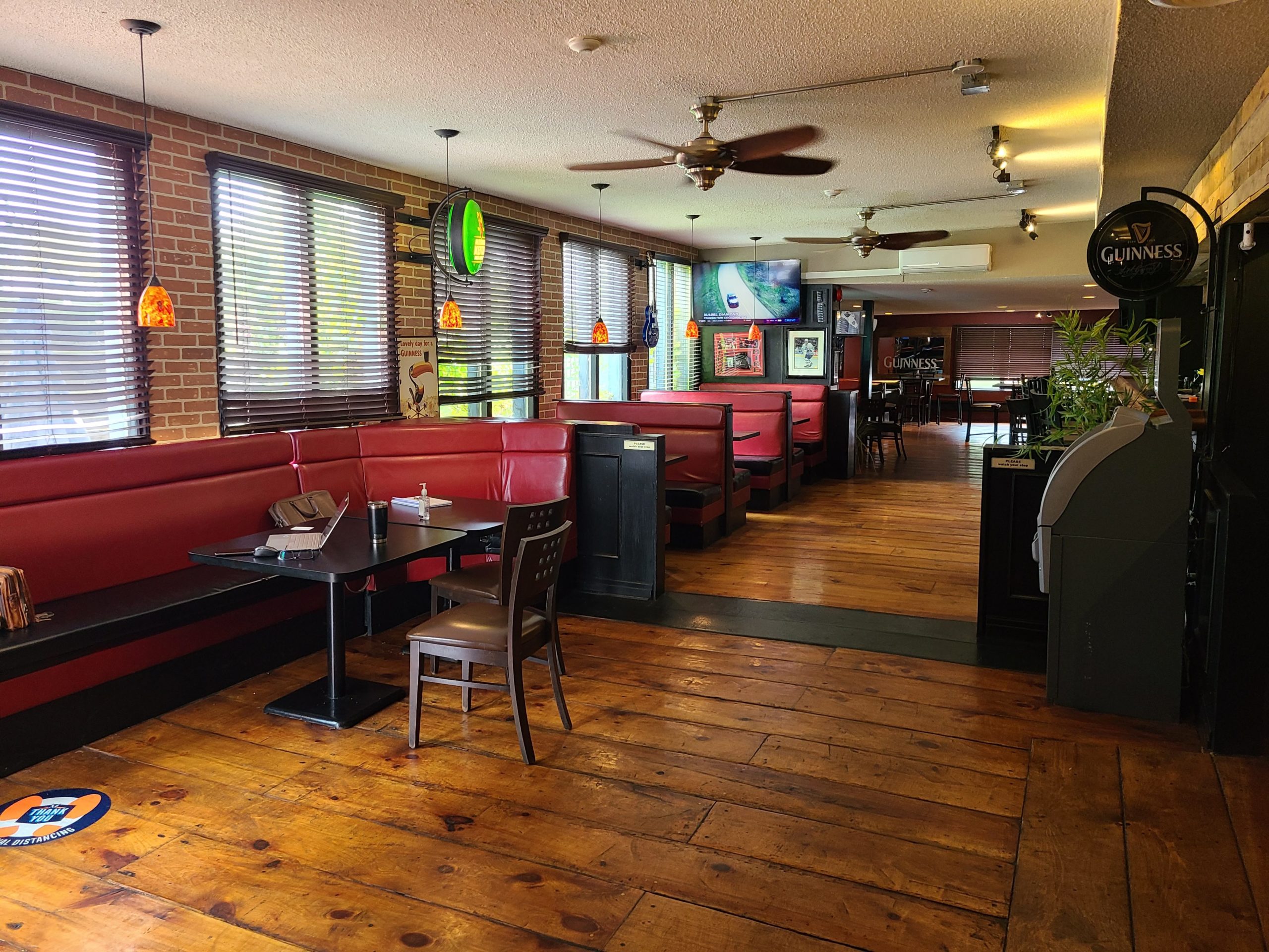 282 Ridge Road North | Trailside Bar & Grill | Interior
