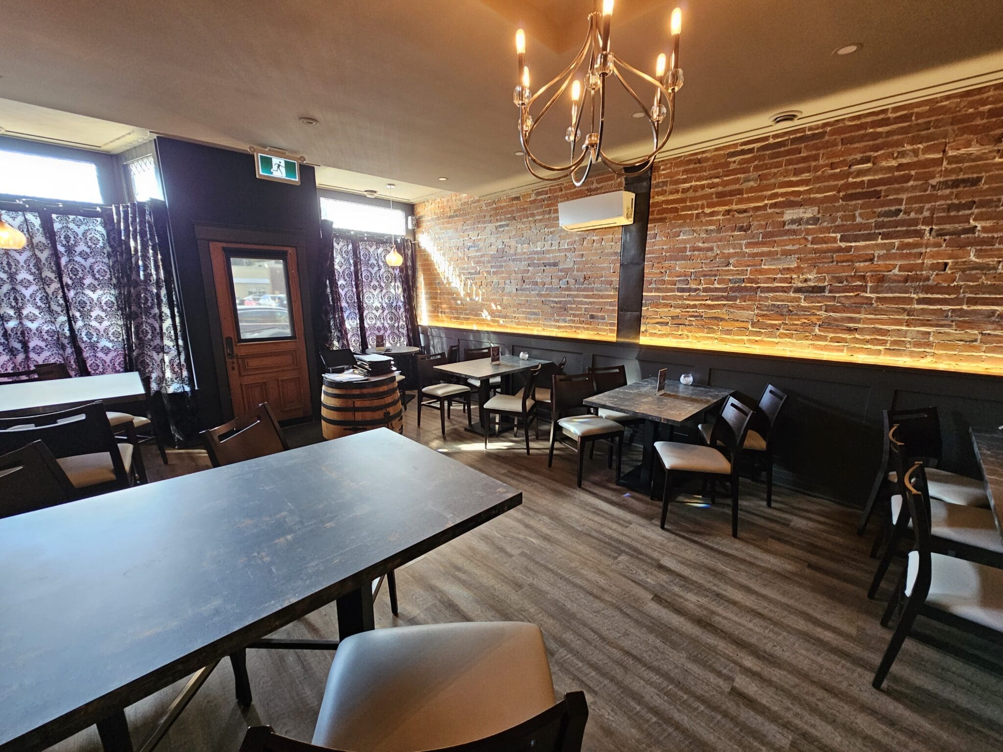 Queen Street North 23 Carve Real Estate