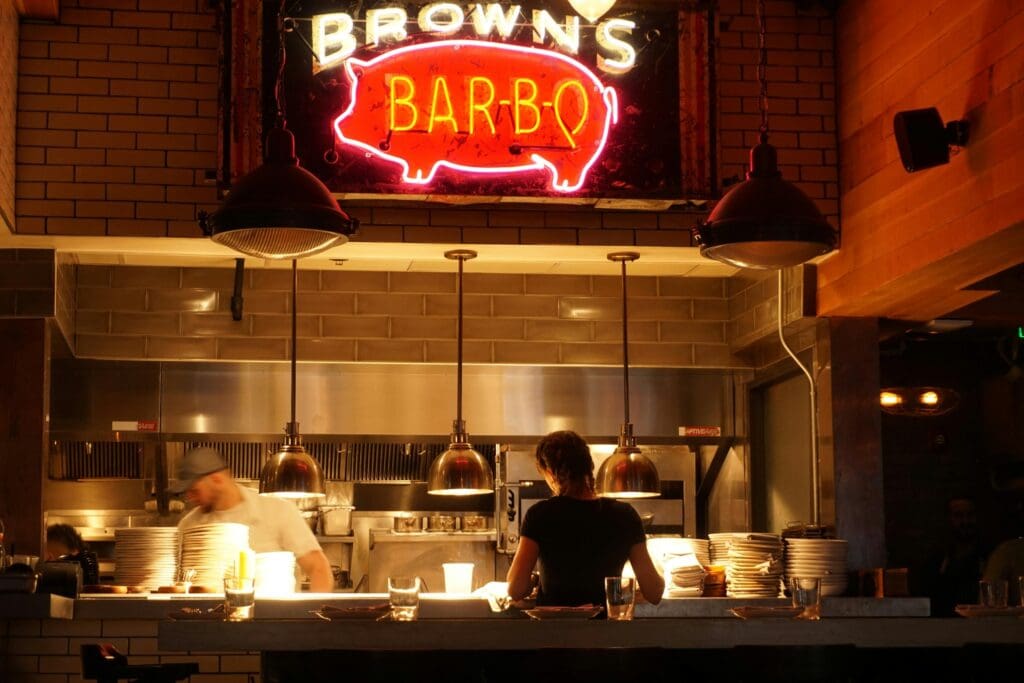 How to Train New Hires at Your Restaurant